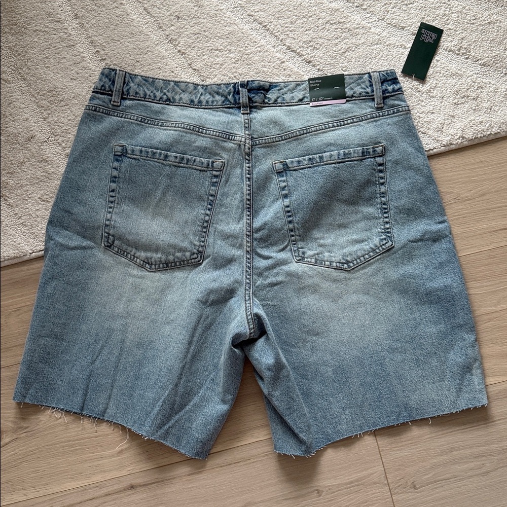 NEW- Wild Fable Easy Rigid Mid Rise Denim Shorts - Picture 8 of 10
